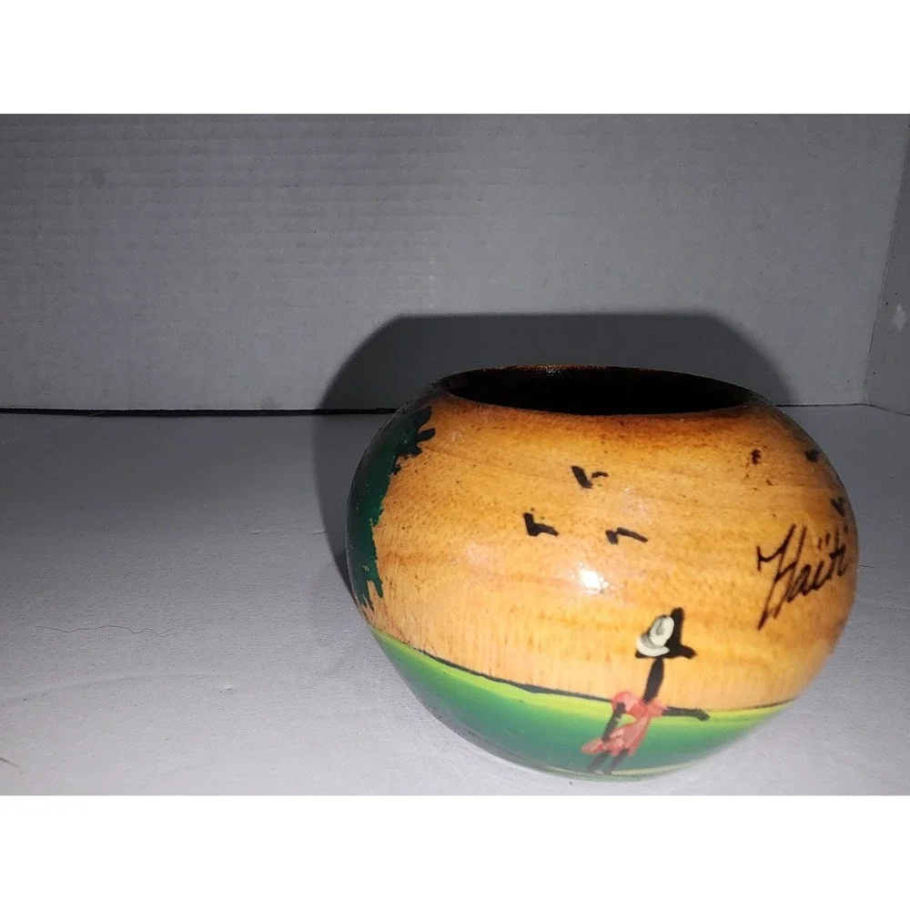 Haiti wood‎ pot souvenir hand painted